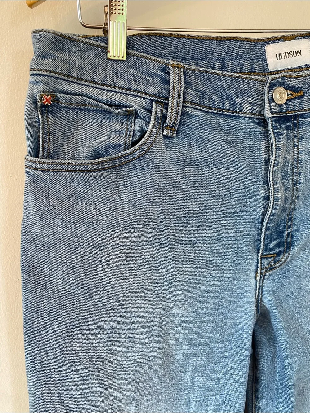 Hudson Jeans Rosalie High Rise. Wide Leg Ankle Jeans - Light Blue